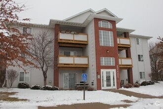 Building Photo - 2508 Rushmore Dr