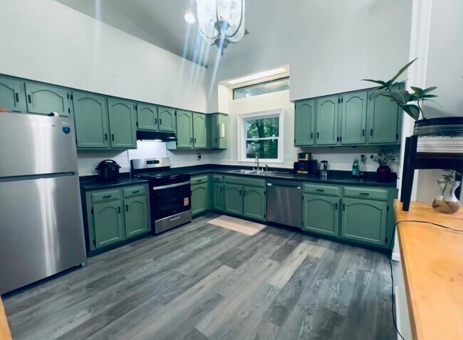 Foto del edificio - 2418 Samia Dr NW