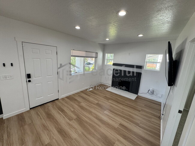 Photo - 1603 South Major Street Apartment