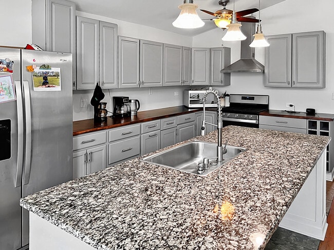 Foto del edificio - 5639 Main St