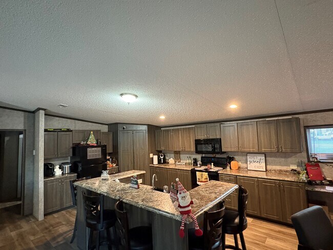 Foto del edificio - Pine Hill Mobile Home Park