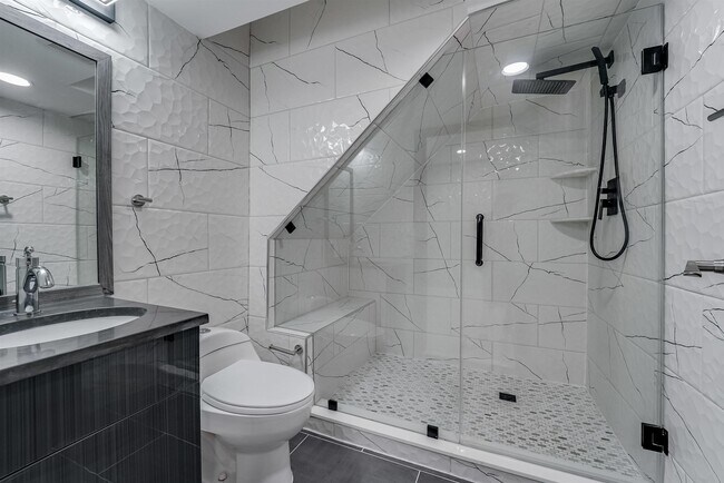 Building Photo - 186 COLUMBIA Ave