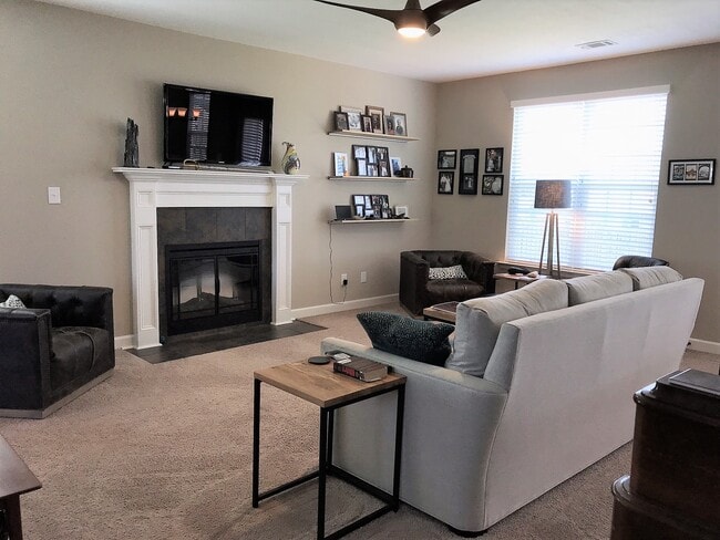 Building Photo - 4005 Pullman Cir