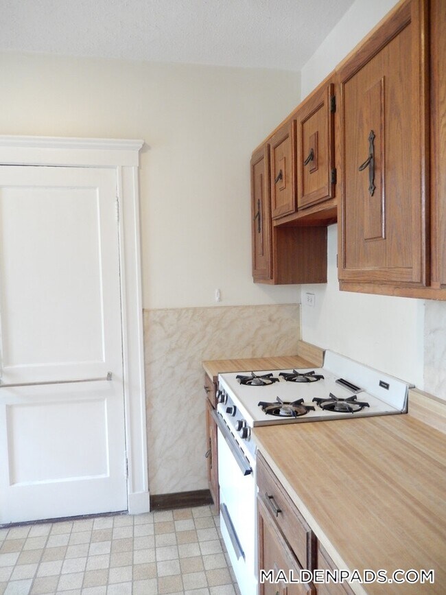 Foto del edificio - 94 Maple St