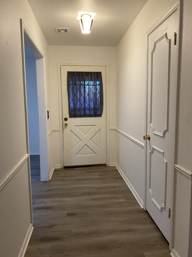 Foto del edificio - 3601 N Ann Arbor Pl