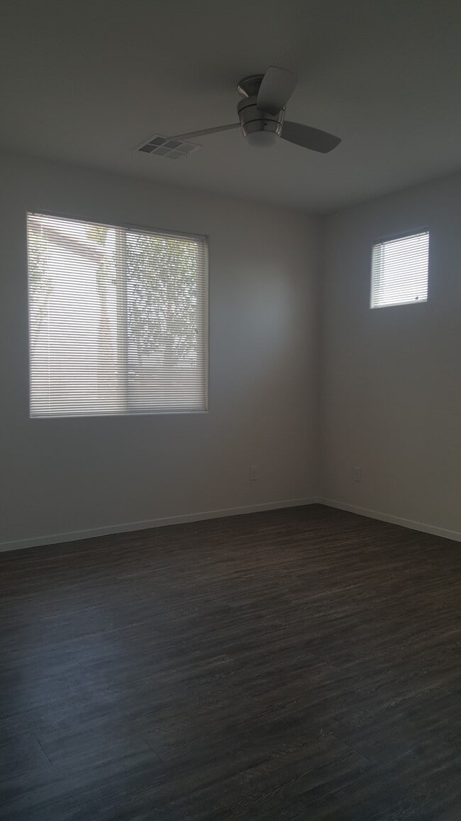 Foto del edificio - 1566 Tilman Ln