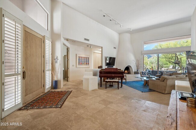 Foto del edificio - 7466 E High Point Dr