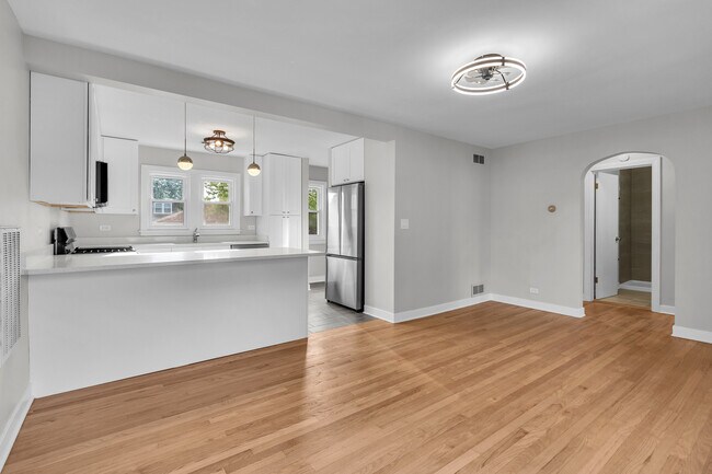Building Photo - 3304 N Ozanam Ave