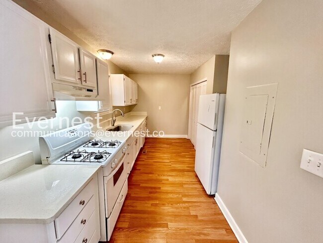 Foto del edificio - 2771 Skyland Dr NE