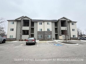 Building Photo - 10222 W Ustick Rd