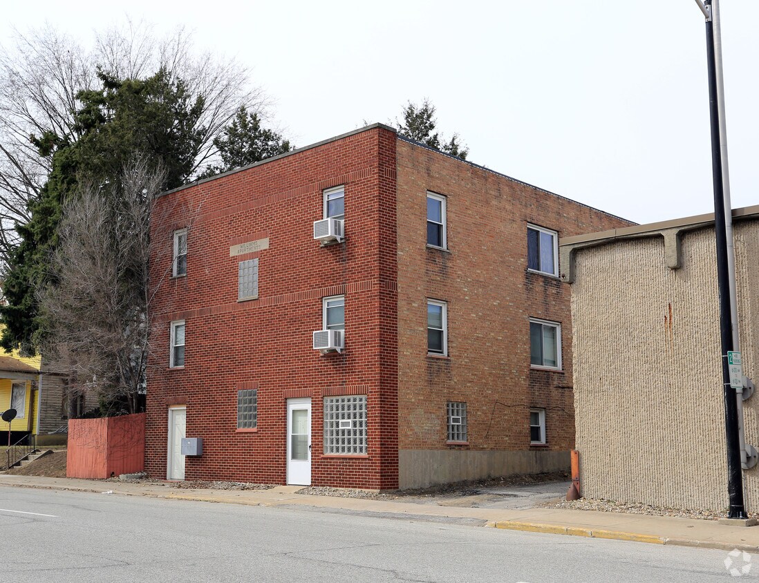 Building Photo - 219 S William St