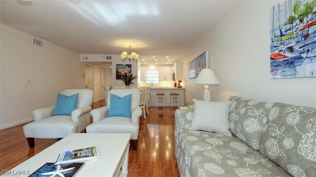 Foto del edificio - 4531 Bay Beach Ln