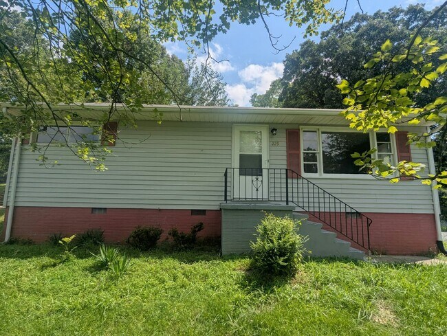 Building Photo - 229 Watson Dr