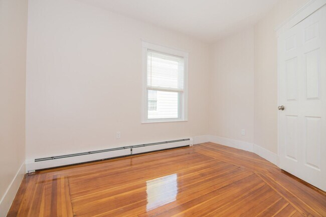 Foto del edificio - Beautiful and Spacious 4 bed2 bath