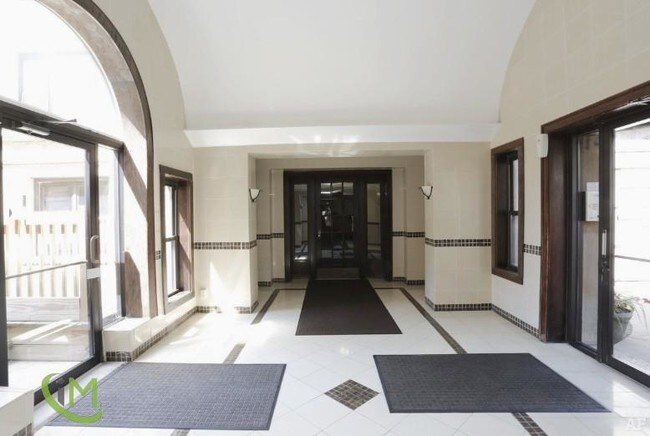 Foto del edificio - 4556 N Wolcott Ave