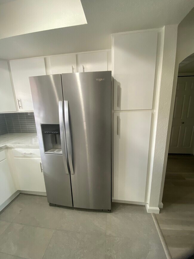 Foto del edificio - 5950 N 78th St