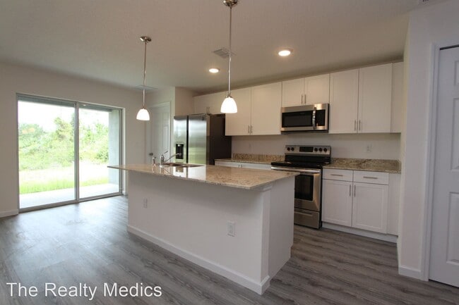 Building Photo - 4 br, 2 bath House - 2498 Cogan Dr SE