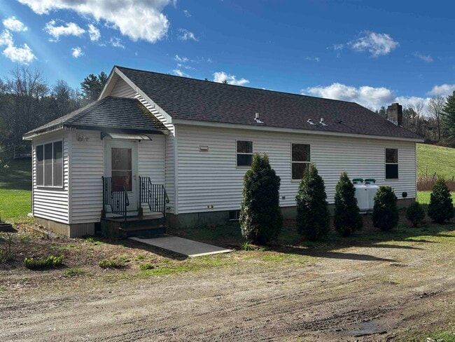 Building Photo - 49 River Rd