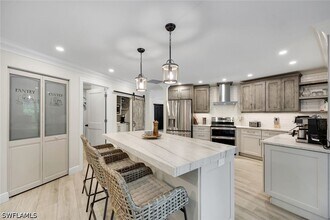Building Photo - 517 Parkwood Ln