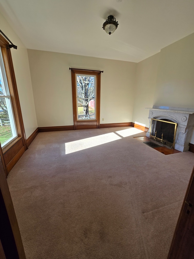 Building Photo - 281 Pembroke St