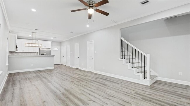 Building Photo - 6421 Osprey Dr