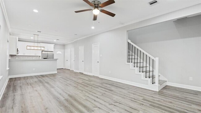 Foto del edificio - 6421 Osprey Dr