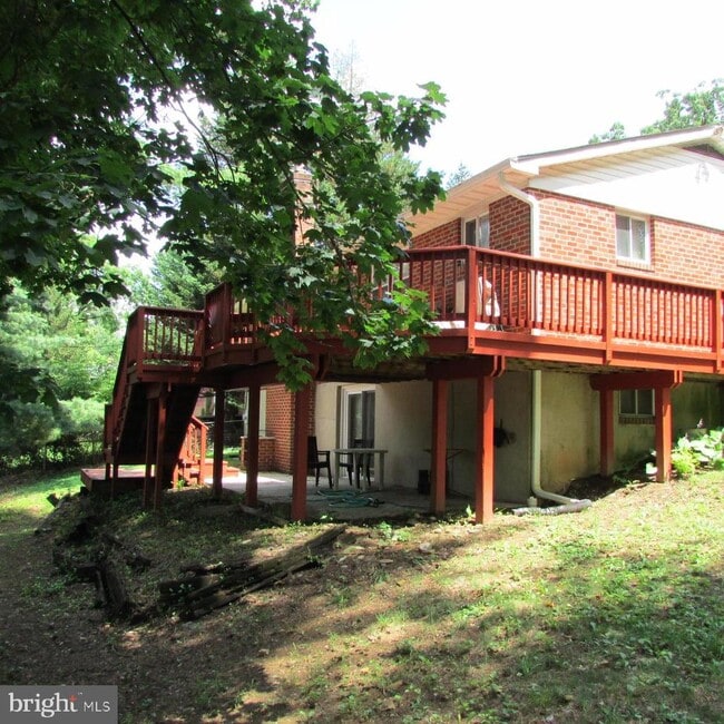 Building Photo - 2700 Sulgrave Ave