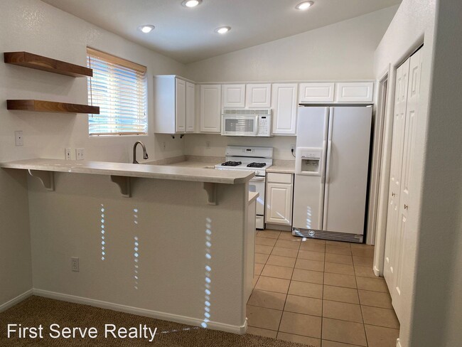 Foto del edificio - 3 br, 2 bath House - 9011 Iron Crow Avenue