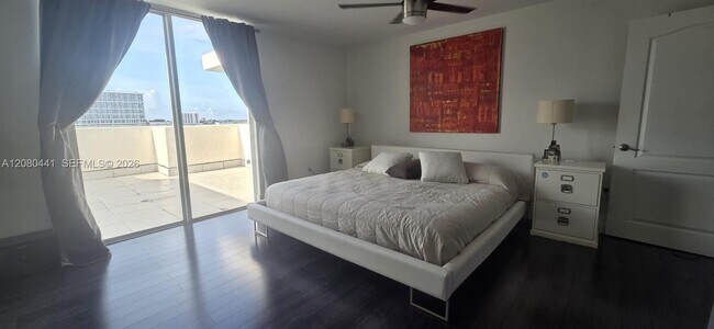 Foto del edificio - 2400 SW 27th Ave