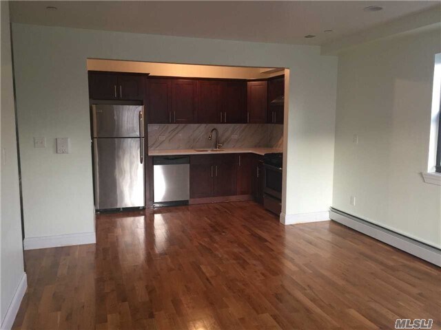 Foto del edificio - 1038 Leland Ave