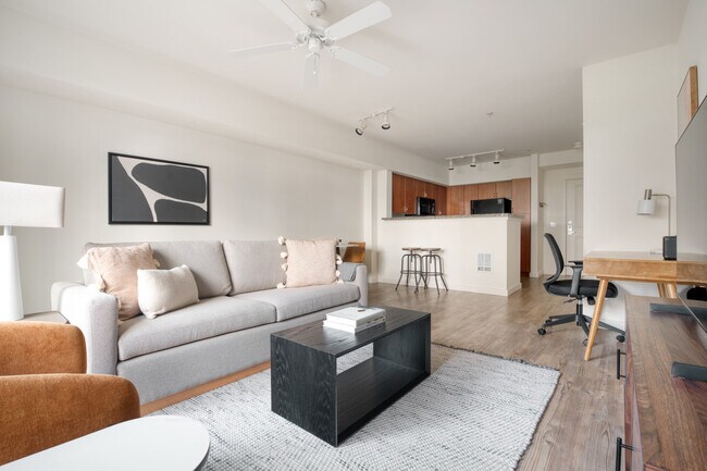 Building Photo - 10410 NE 2nd St