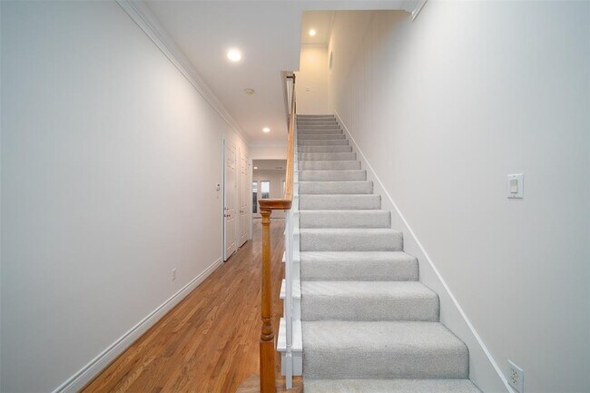 Foto del edificio - 1800 Staffordshire Crescent