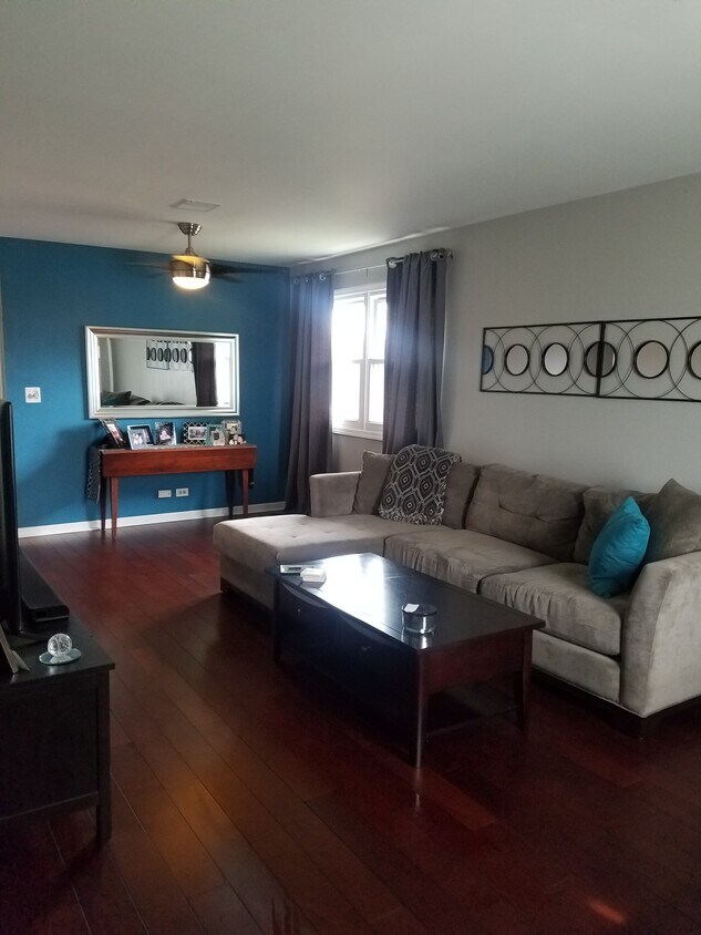 Primary Photo - 401 Park St