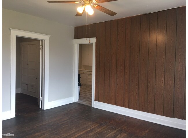 Building Photo - 2 br, 1 bath Duplex - 1312 Chalmers St