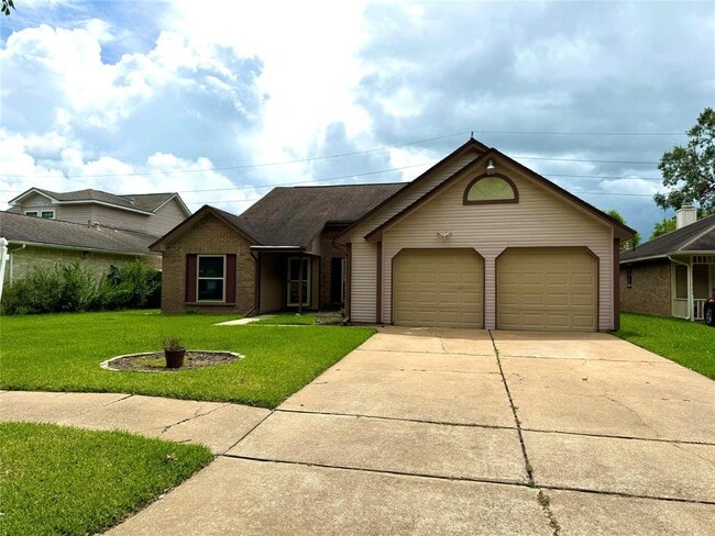 Building Photo - 3302 Kempwood Dr