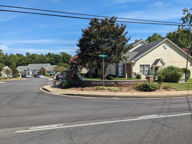 Street view sign - 117 Dulles St