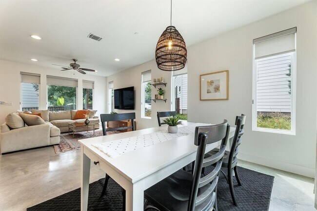 Foto del edificio - 3512 Clawson Rd