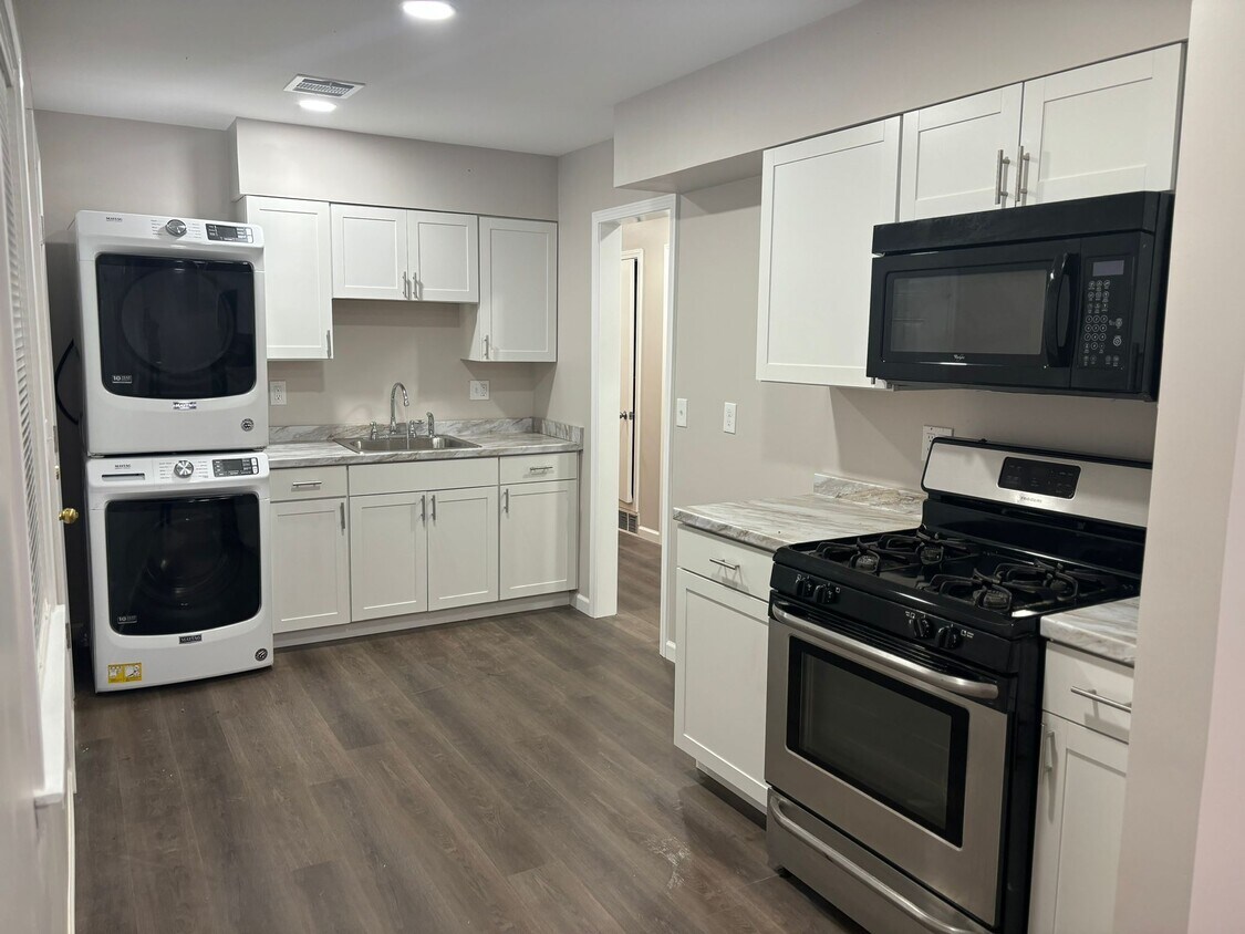 Foto principal - 3992 Ridgedale St