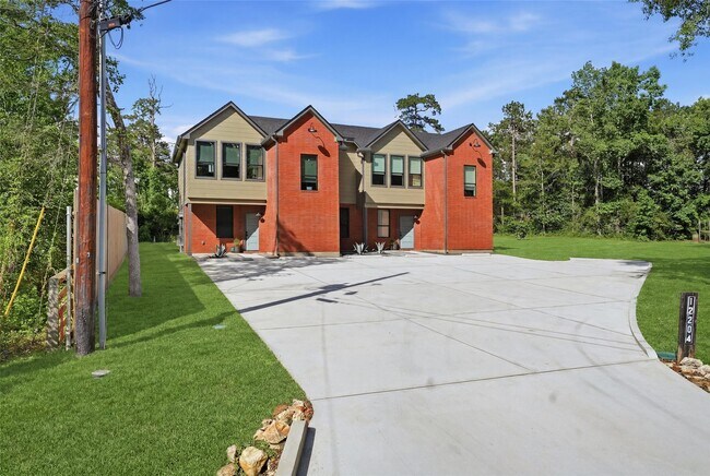Foto del edificio - 12204 Hairston Cir