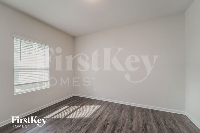 Foto del edificio - 10740 Rivergate Dr NW
