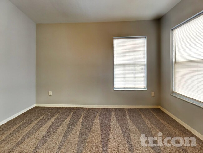 Building Photo - 8405 Quarter Horse Dr