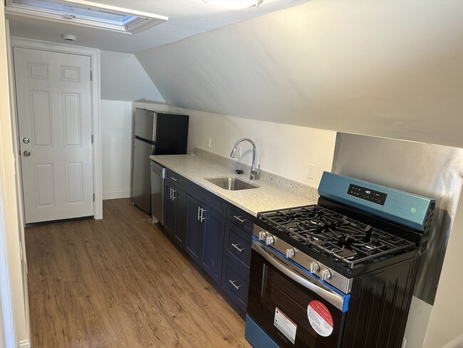 Building Photo - 367 Concord Ave