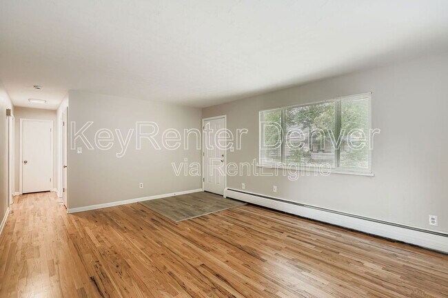 Foto del edificio - 4170 Chase St