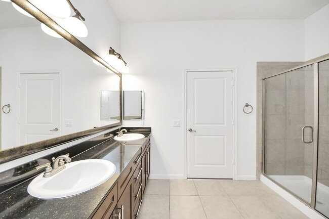 Building Photo - 6363 San Felipe St