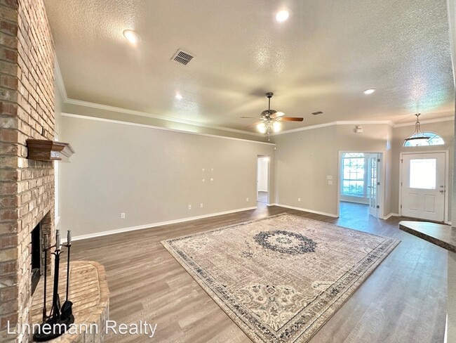 Building Photo - 3 br, 2 bath House - 331 Canoe Drive