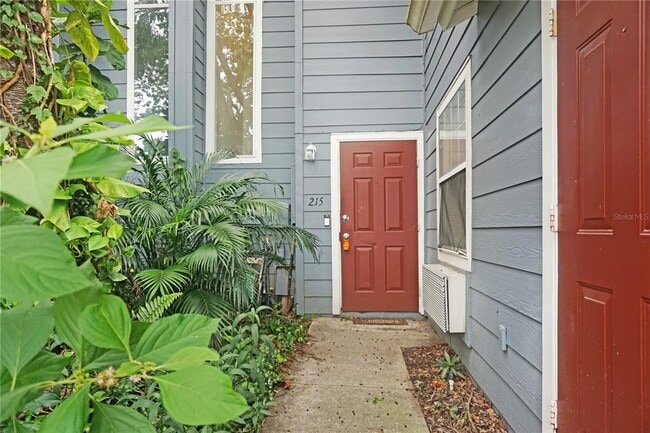 Building Photo - 215 Mango Dr