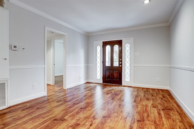 Foto del edificio - 3131 Cummins St