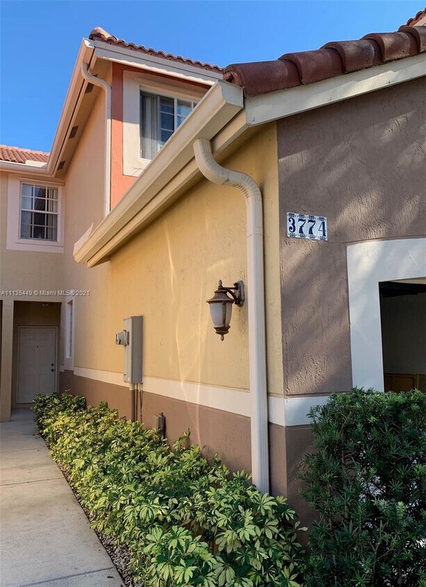3774 San Simeon Cir, Weston, FL 33331 Townhouse for Rent in Weston