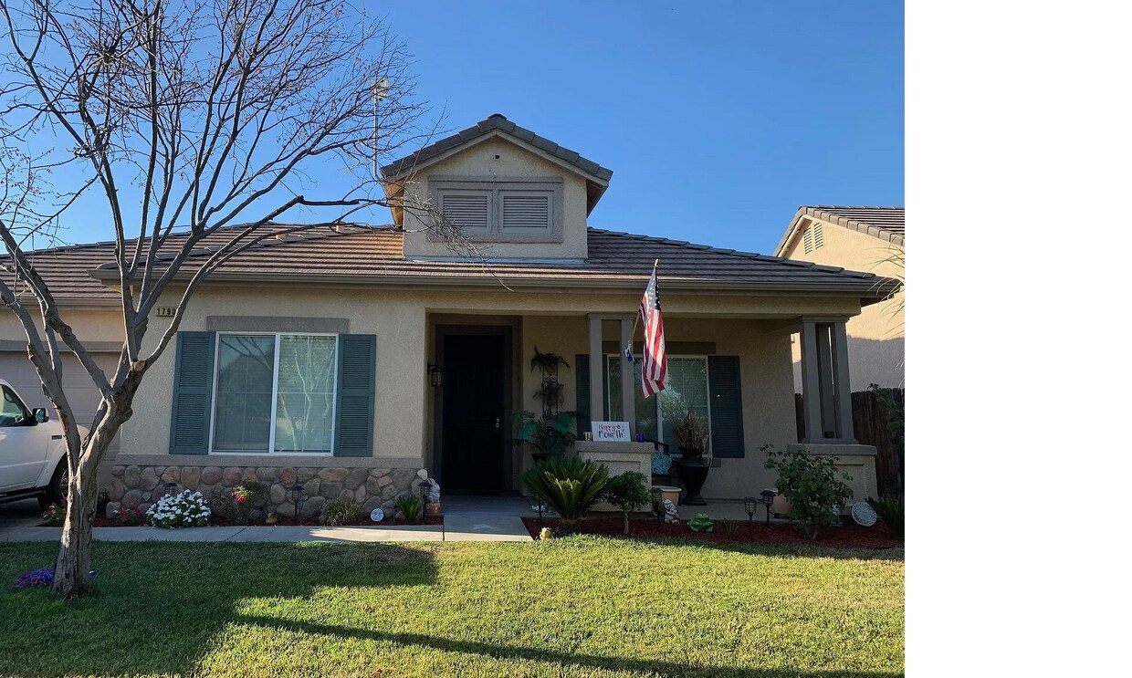 Foto principal - 1790 W Columbia Way