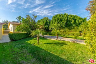 Building Photo - 5181 Densmore Ave